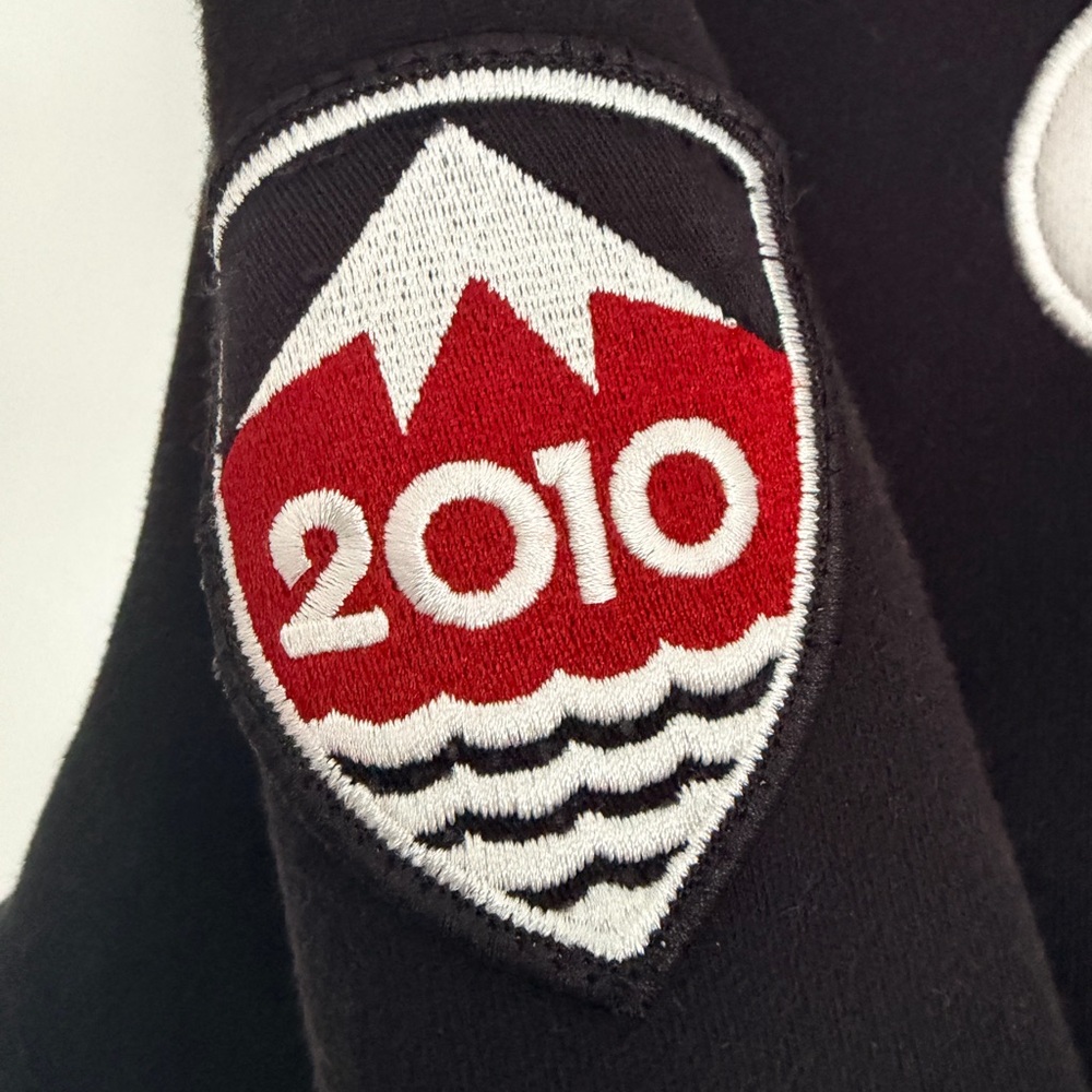 HBC Vancouver 2010 Winter Olympics Team Canada Black Men's Sweater - Picture 5 of 7